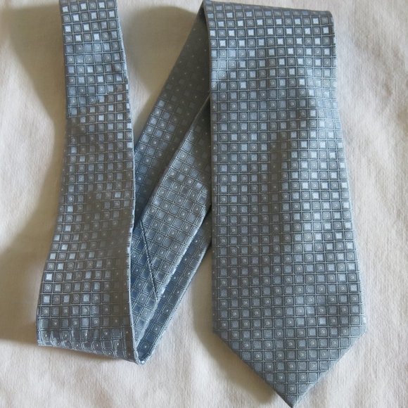 Calvin Klein 100% Silk Neck Tie - Picture 3 of 6